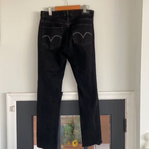 Levi’s Cutout Jeans - Picture 3 of 6